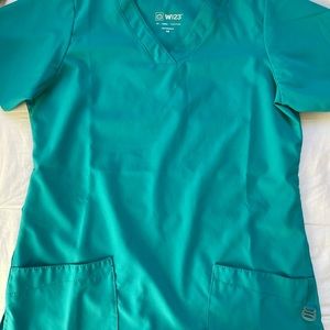 Wonderwink teal scrubs